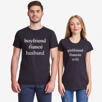 Комплект тениски за двойки в черно Boyfriend/Fiancé/Husband and Girlfriend/Fiancée/Wife Комплект тениски за двойки в черно Boyfriend/Fiancé/Husband and Girlfriend/Fiancée/Wife